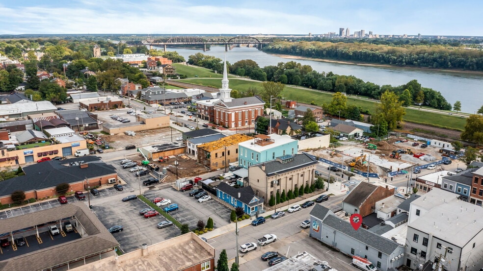 More Photos Of 207 Bank St, New Albany Apartments For Sale