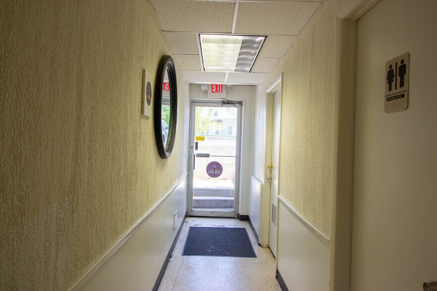 More Photos Of 23750 Gratiot Ave, Eastpointe Office Residential For Sale