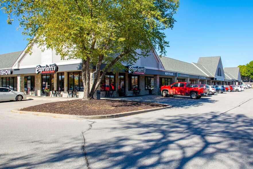 More Photos Of 11800-11922 W 119th St, Overland Park Unknown For Lease