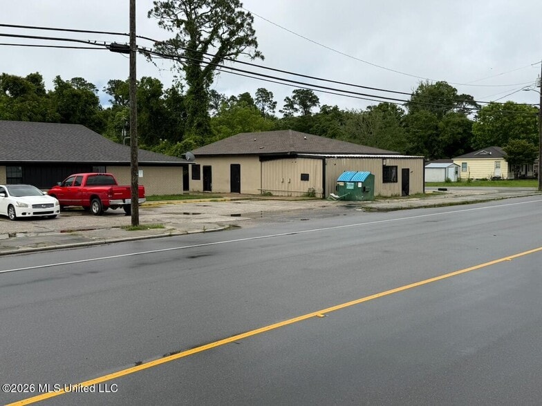 More Photos Of 5420 28th St, Gulfport Apartments For Sale