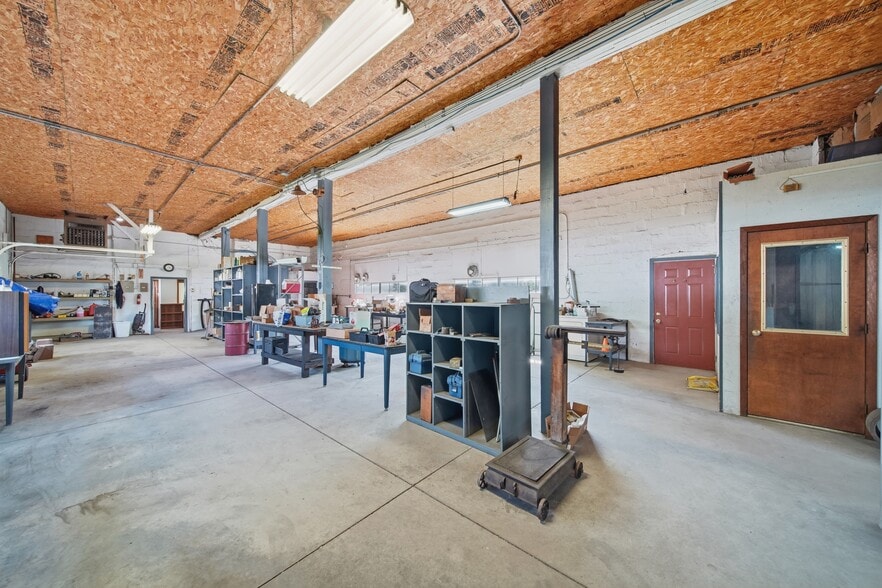More Photos Of 208 Irwin St, Brooklyn Manufacturing For Sale