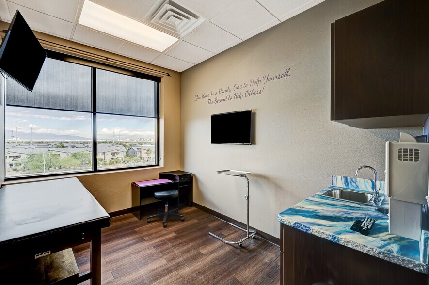 More Photos Of 3175 Saint Rose Pky, Henderson Medical For Lease