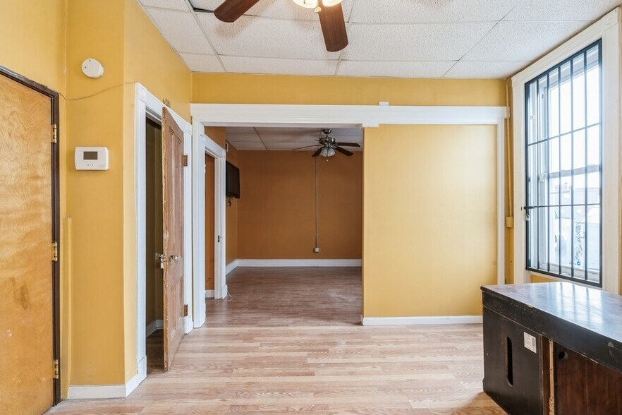 More Photos Of 1309-1313 Paterson Plank Rd, Secaucus Restaurant For Lease