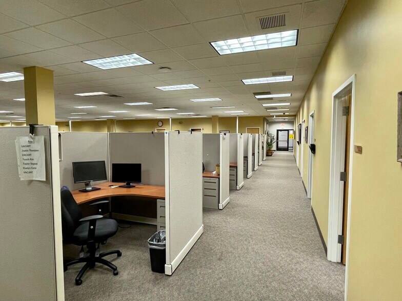 More Photos Of 45 Commerce Dr, Augusta Office For Lease