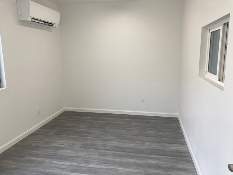 More Photos Of 3306 4th St NW, Albuquerque Unknown For Lease