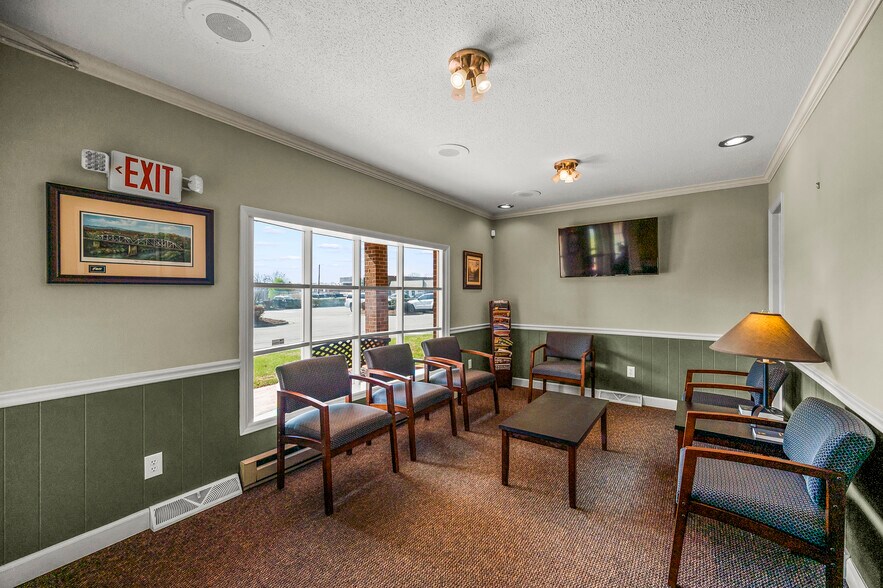 More Photos Of 400 Parkwood Medical Park, Elkin Medical For Lease