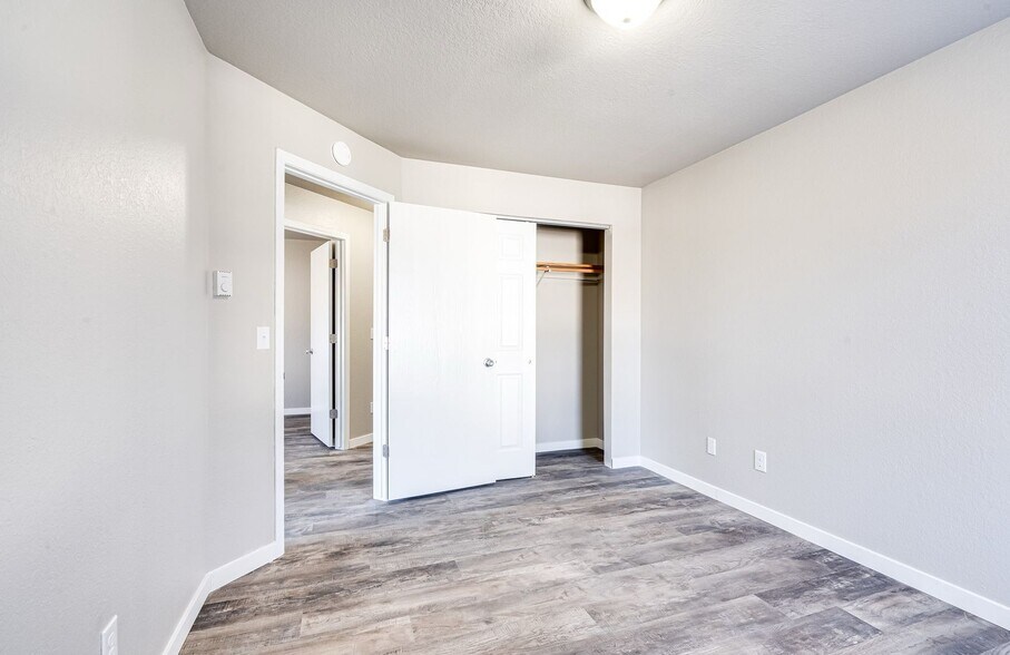 More Photos Of 825-835 Wisconsin St, Oshkosh Apartments For Sale