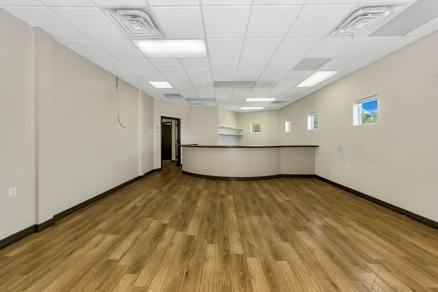 More Photos Of 2628 Matlock Rd, Arlington Medical For Sale