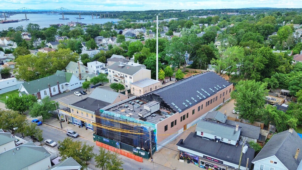 More Photos Of 217 Main St, Staten Island Storefront Retail Residential For Sale