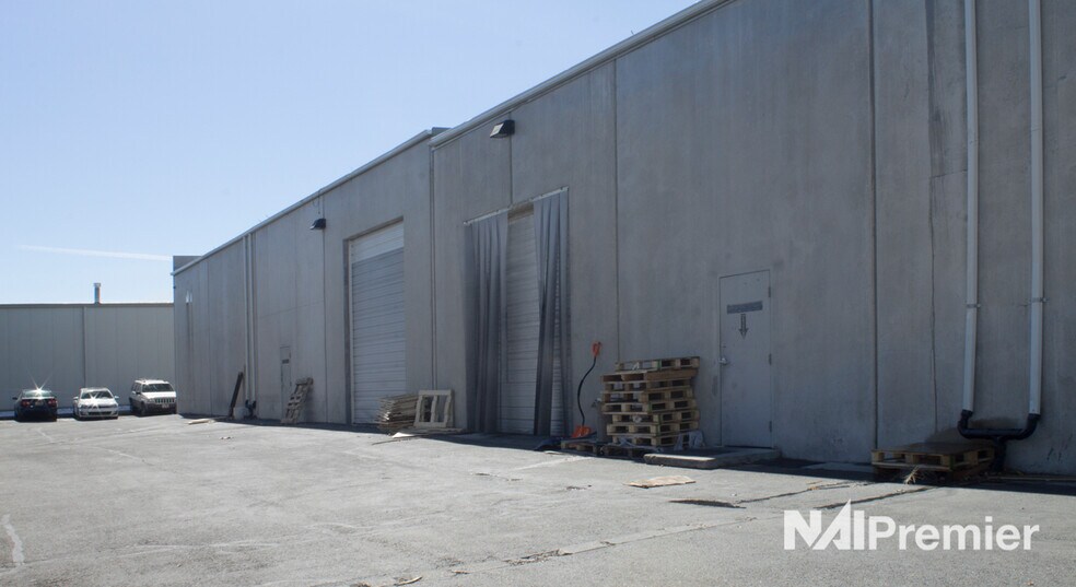 More Photos Of 649 W 9400 S, Sandy Warehouse For Sale