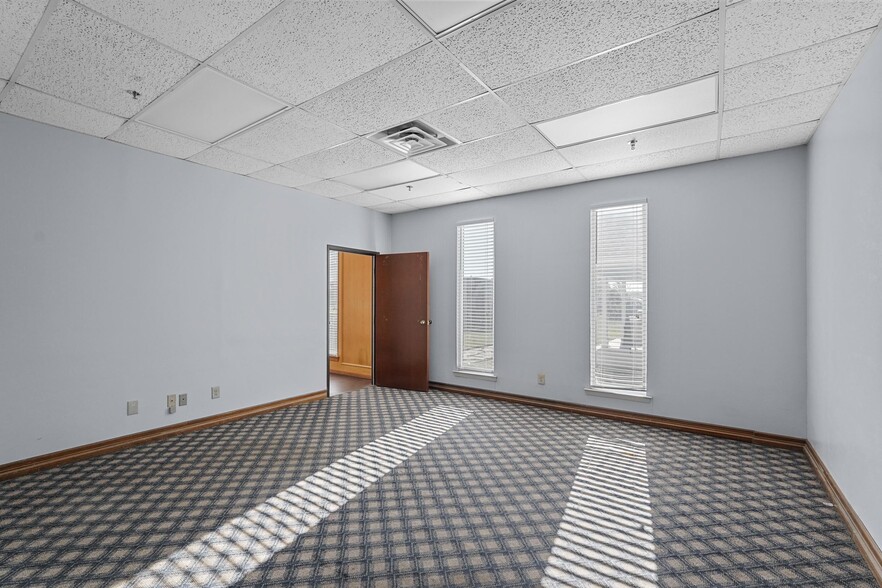 More Photos Of 2890 S Goliad St, Rockwall Industrial For Sale
