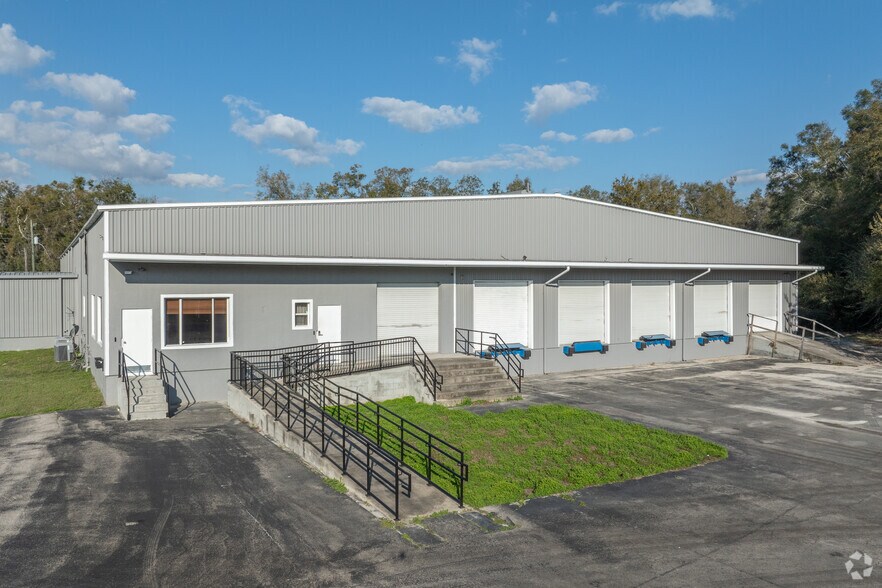 More Photos Of 12 NW 5th Pl, Williston Manufacturing For Sale