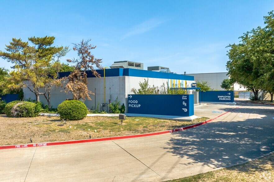 More Photos Of 5248 Democracy Dr, Plano General Retail For Sale