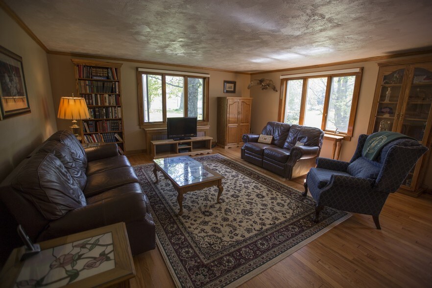 More Photos Of 201 Roses Hill Rd, Richfield Springs Hotel For Sale
