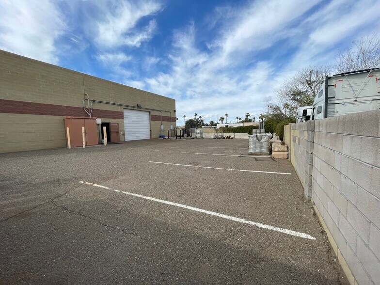 More Photos Of 6262 N 57th Ave, Glendale Manufacturing For Sale