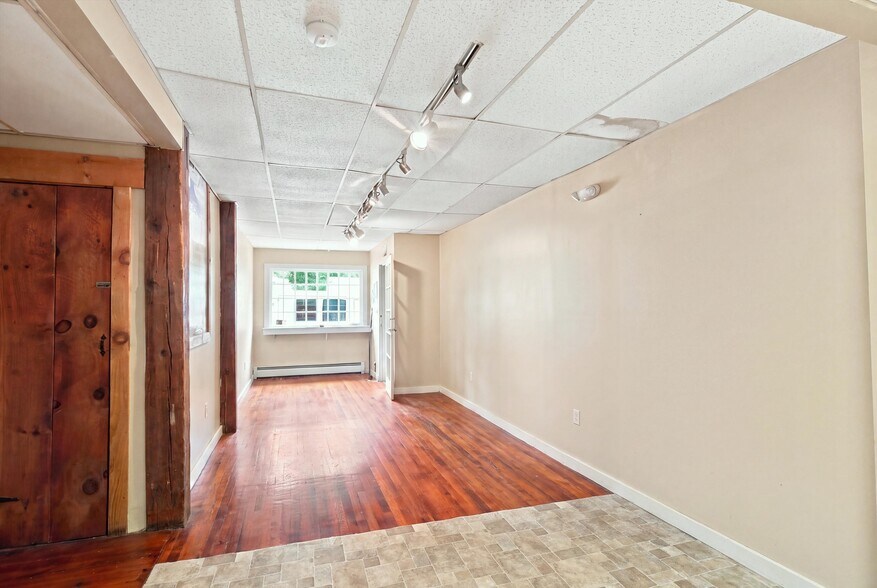 More Photos Of 33-37 S Main St, Ipswich Storefront Retail Residential For Sale