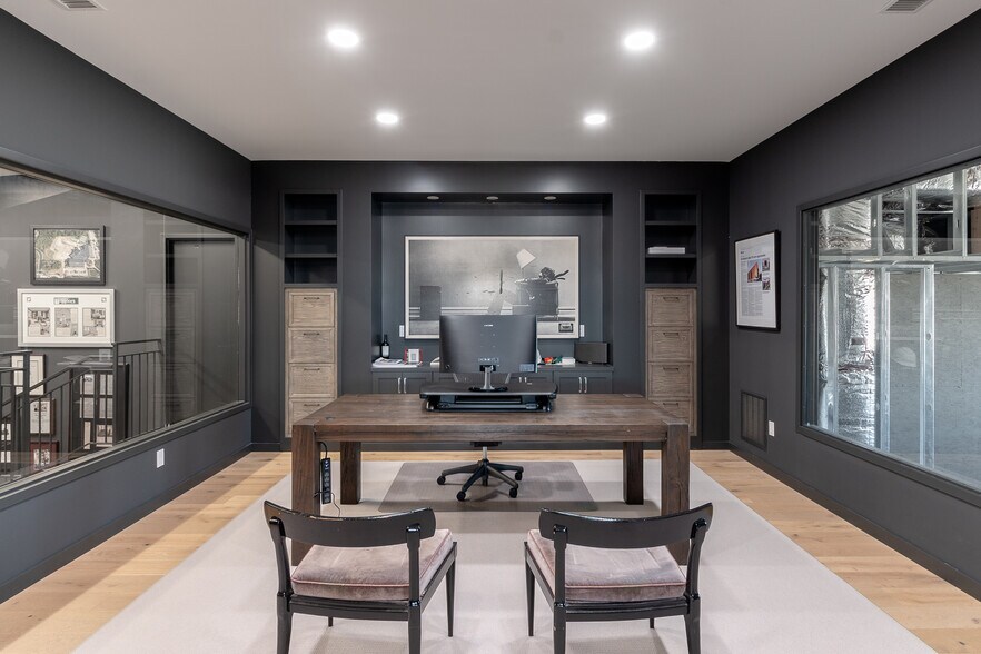 More Photos Of 12600 Triskett Rd, Cleveland Flex For Lease