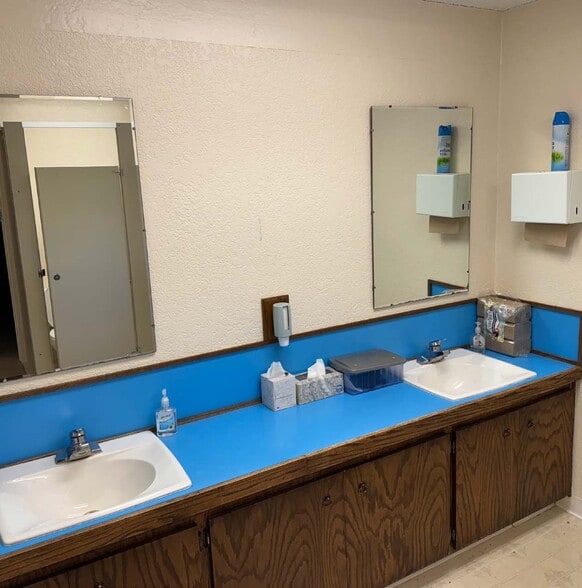 More Photos Of 14767 Henrici Rd, Oregon City Schools For Sale