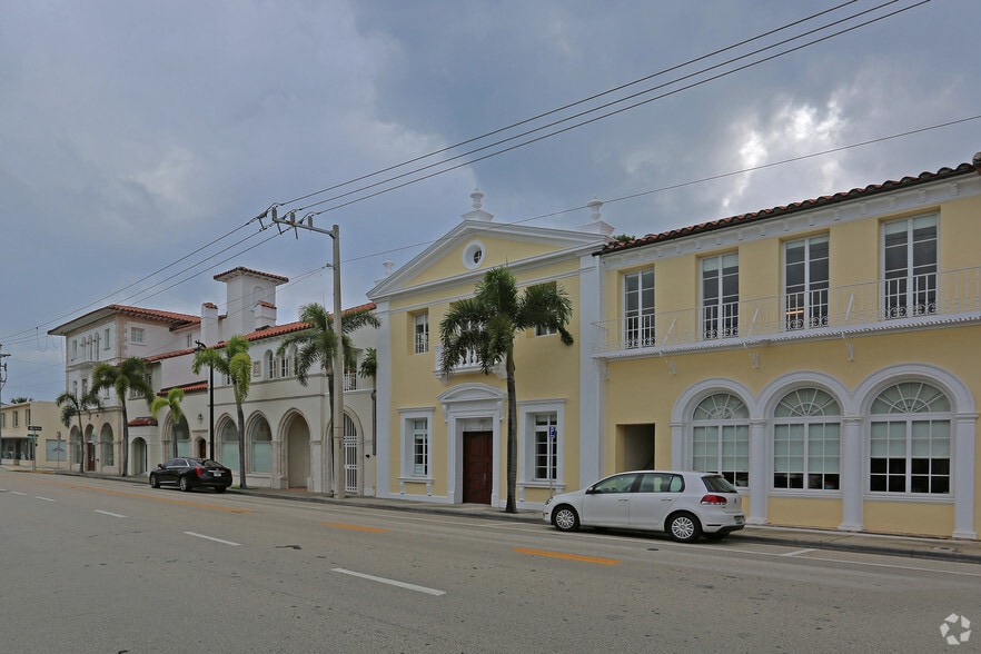 More Photos Of 239 S County Rd, Palm Beach Office For Lease