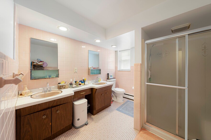 More Photos Of 46 Marion St, Port Reading Restaurant For Sale