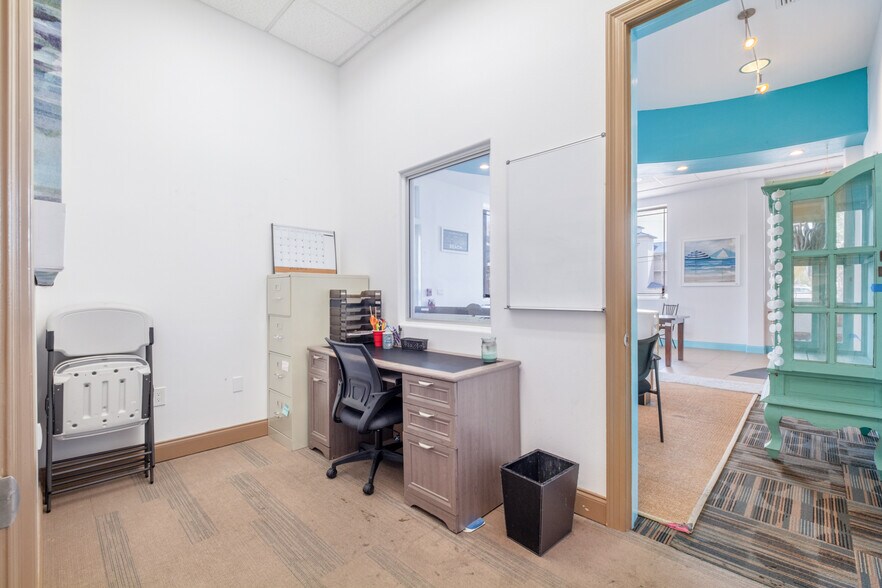 More Photos Of 503A Harbor Blvd, Destin Flex For Lease