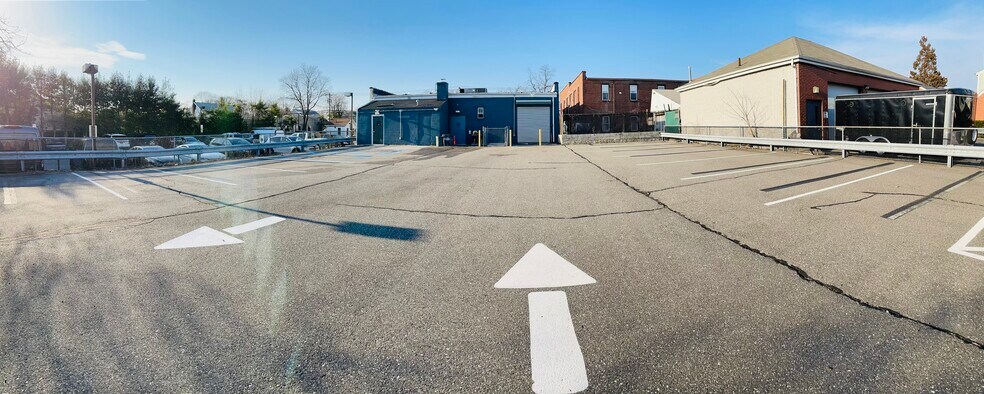 More Photos Of 470-472 Westbury Ave, Carle Place General Retail For Sale