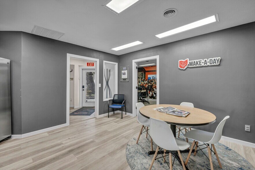 More Photos Of 1824 E Broad St, Columbus Office Residential For Lease