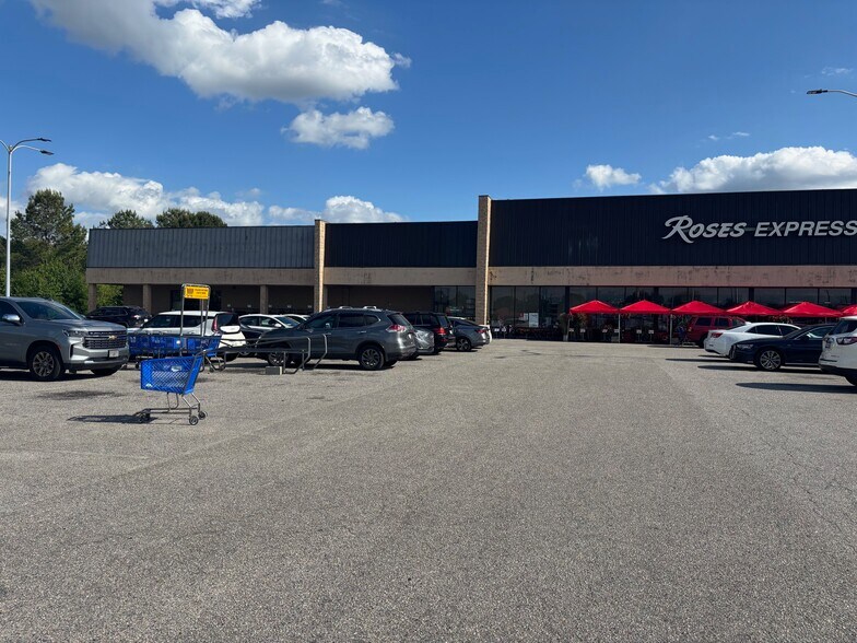 More Photos Of 427-429 W McIntyre St, Mullins Unknown For Lease