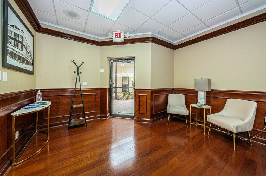 More Photos Of 3023 Eastland Blvd, Clearwater Office For Sale