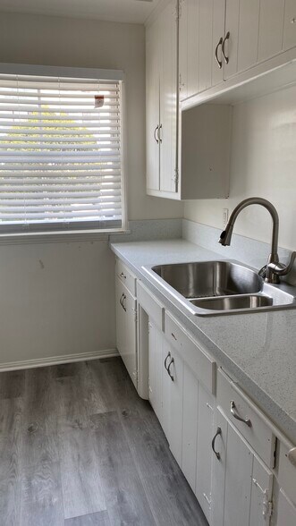 More Photos Of 228 Idaho Ave, Santa Monica Apartments For Sale