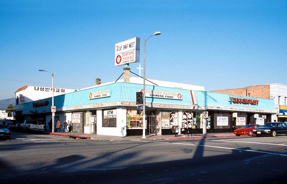 Primary Photo Of 5539 Santa Monica Blvd, Los Angeles Storefront For Lease