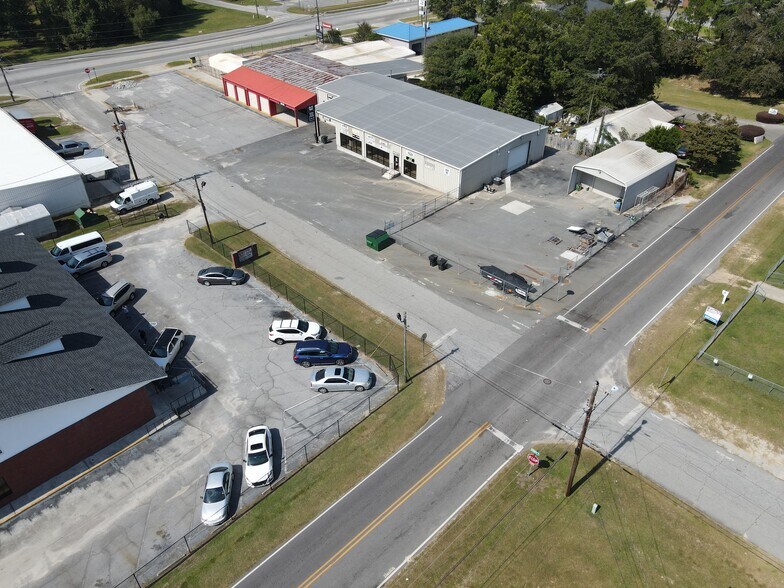 More Photos Of 433 S Main St, Swainsboro Showroom For Sale
