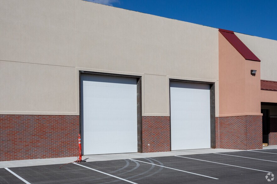 More Photos Of 8018 S Welby Park Dr, West Jordan Warehouse For Lease