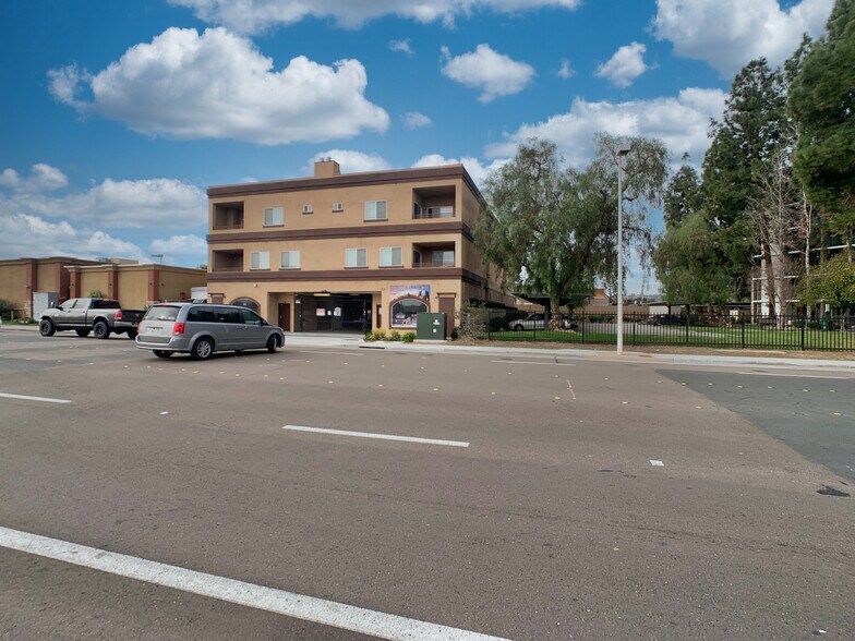 More Photos Of 120 Ballantyne St, El Cajon Apartments For Lease