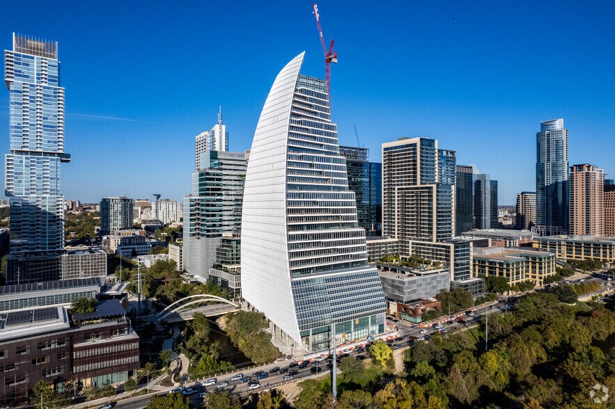 More Photos Of 601 W 2nd St, Austin Office For Lease