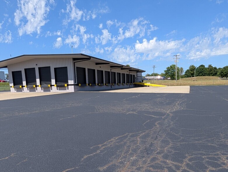 More Photos Of 7705 Foundation Dr, Florence Truck Terminal For Lease