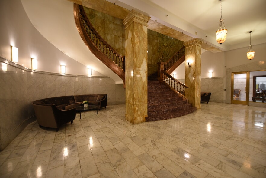 More Photos Of 730 17th St, Denver Office For Sale