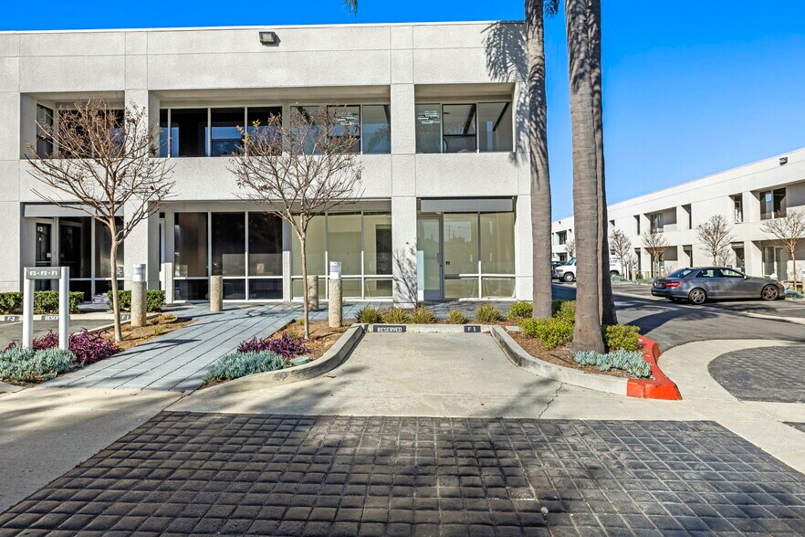 Primary Photo Of 711 W 17th St, Costa Mesa Light Manufacturing For Lease