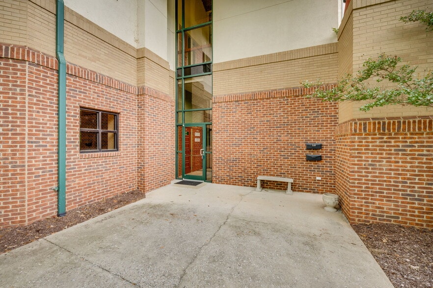More Photos Of 2025 Meadowview Pky, Kingsport Medical For Lease