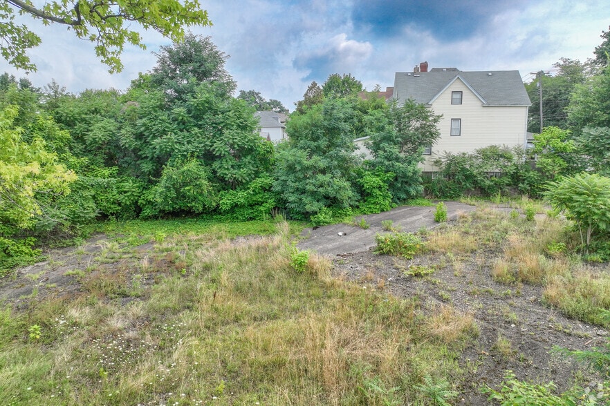 More Photos Of 700 Constitution Blvd, New Kensington Land For Sale