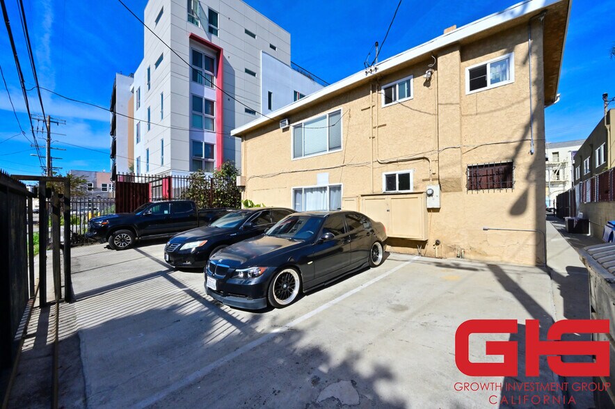 More Photos Of 4214 Montclair St, Los Angeles Apartments For Sale
