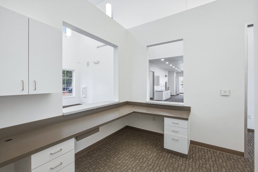More Photos Of 12171 W Parmer Ln, Cedar Park Medical For Lease