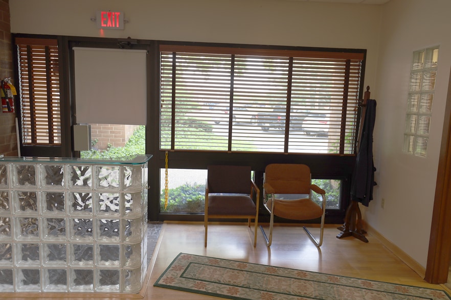 More Photos Of 7055 Engle Rd, Middleburg Heights Office For Sale