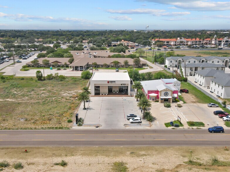 More Photos Of 7010 Rocio Dr, Laredo Freestanding For Lease