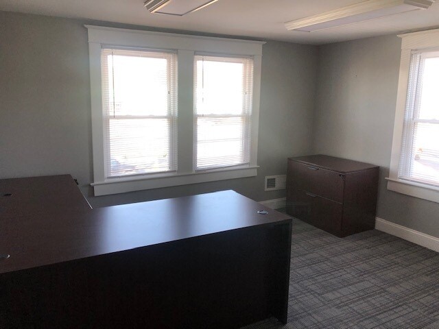More Photos Of 21 Route 37 E, Toms River Office For Lease