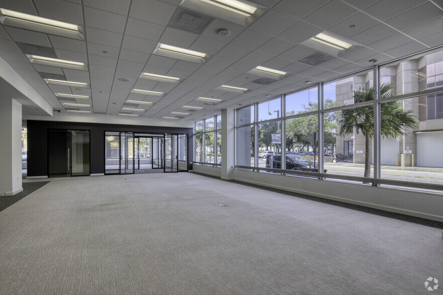 More Photos Of 501 E Kennedy Blvd, Tampa Office For Lease
