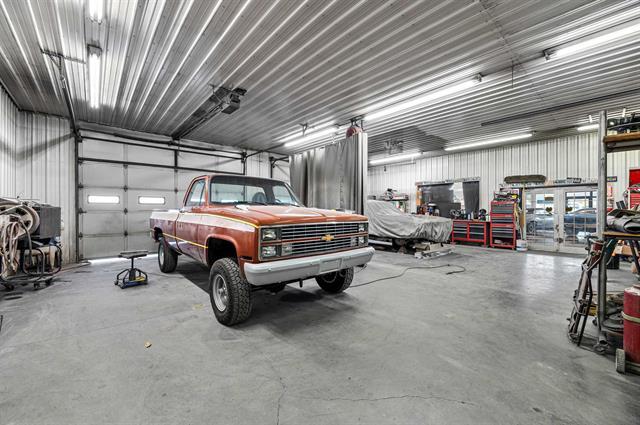 More Photos Of 2000 W Main St, Newcastle Industrial For Sale