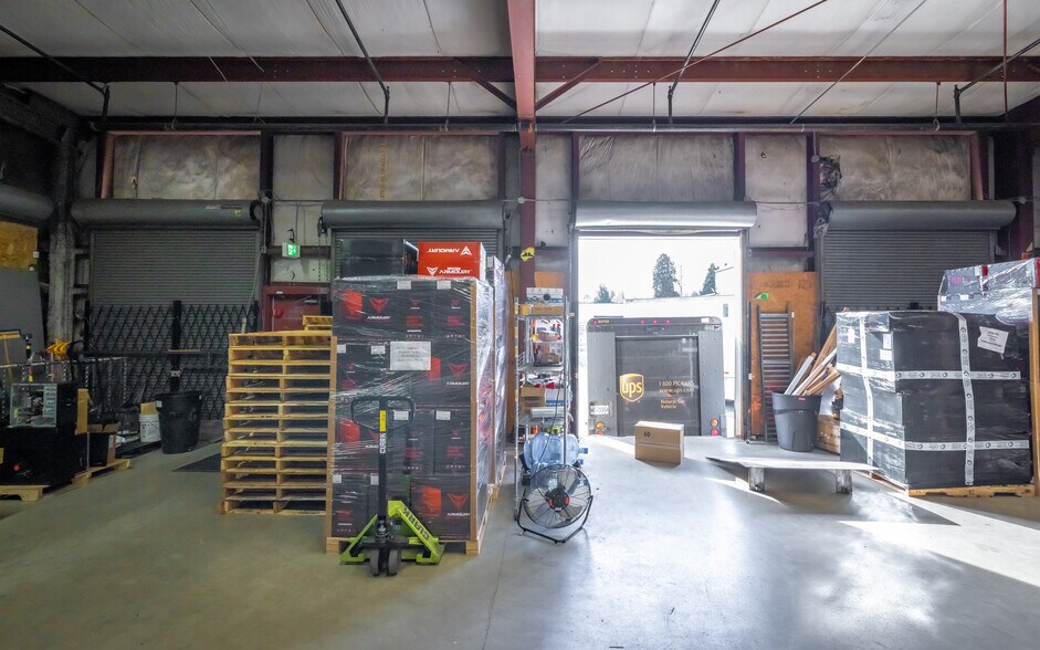 More Photos Of 3057-3059 Grandview Hwy, Vancouver Showroom For Sale