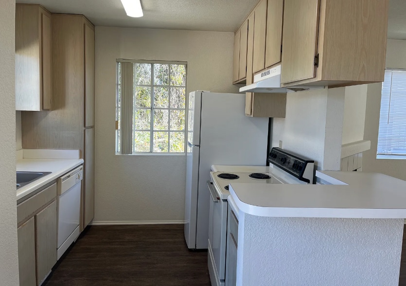 More Photos Of 5826 Lauretta St, San Diego Apartments For Sale
