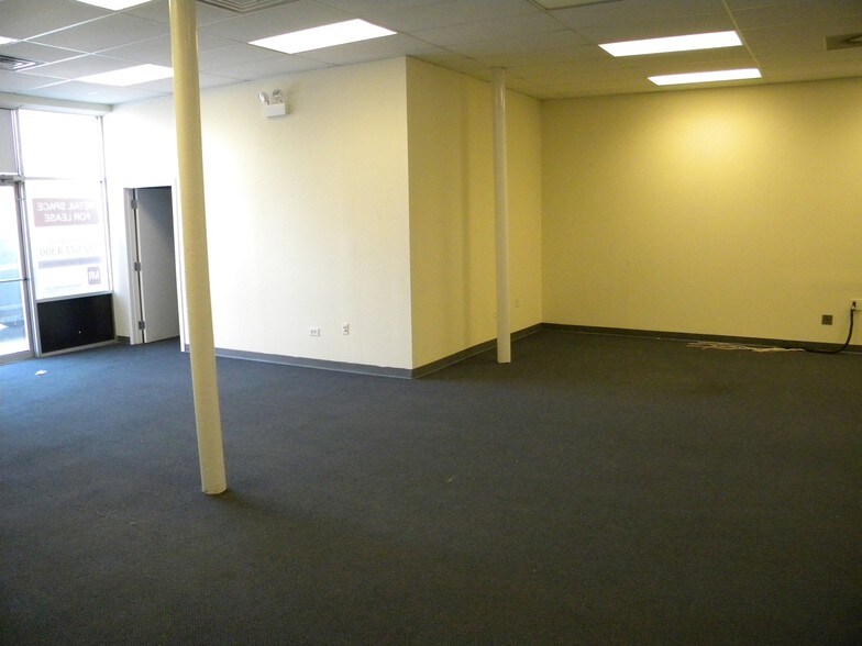 More Photos Of 1940-1952 N Elston Ave, Chicago Freestanding For Lease